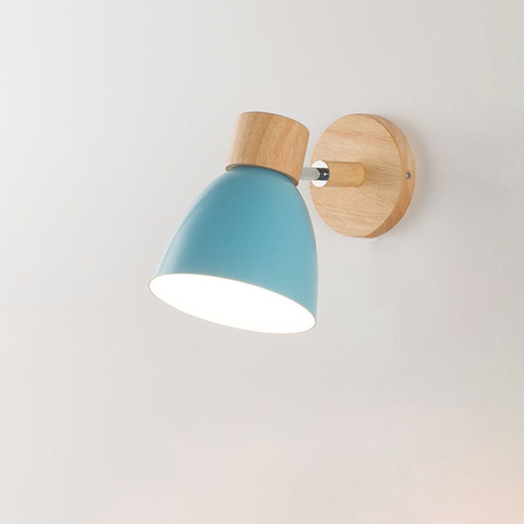 Wandleuchte Macaron aus Holz & Eisen