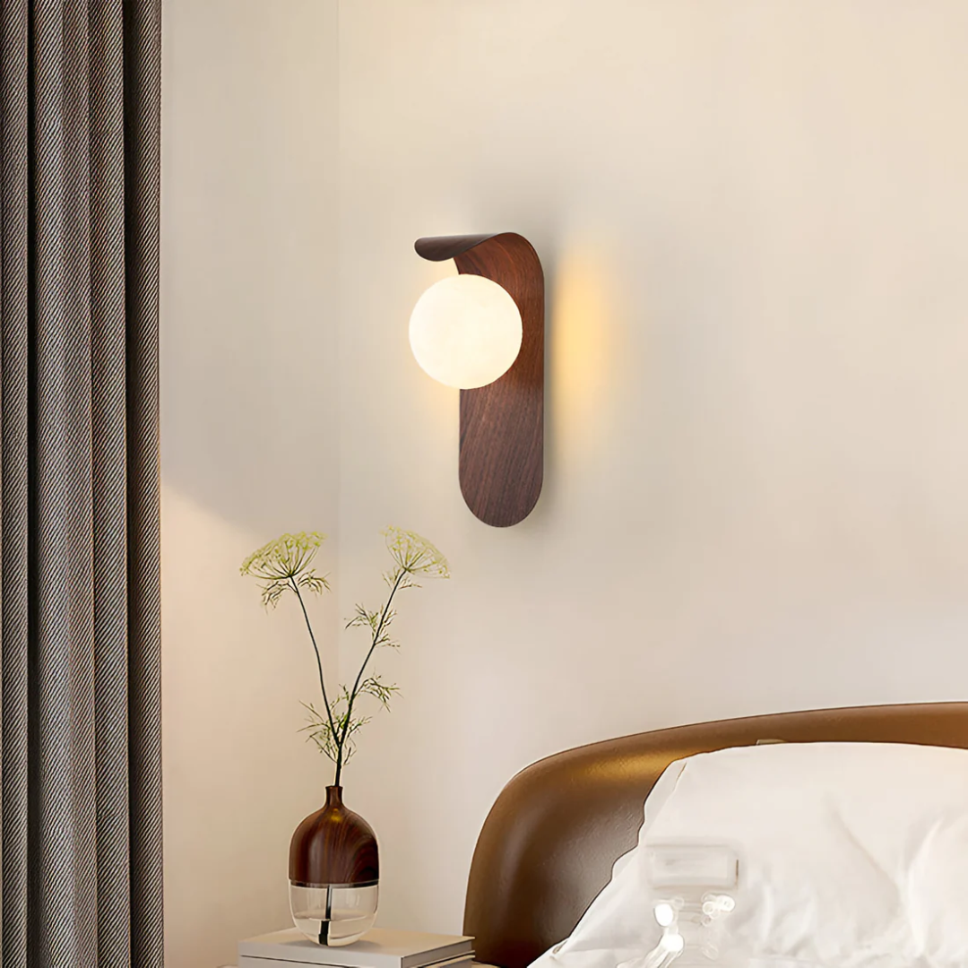 Icar Skandinavische LED-Wandleuchte aus Holz