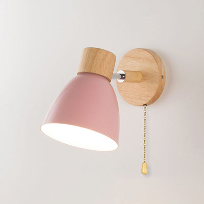 Wandleuchte Macaron aus Holz & Eisen