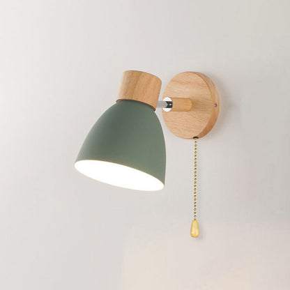 Wandleuchte Macaron aus Holz & Eisen
