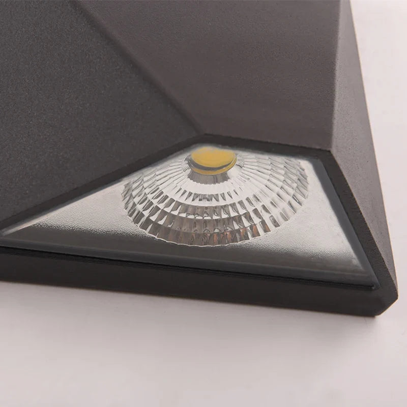 Modern Black 5W IP65 Outdoor LED Wall Light