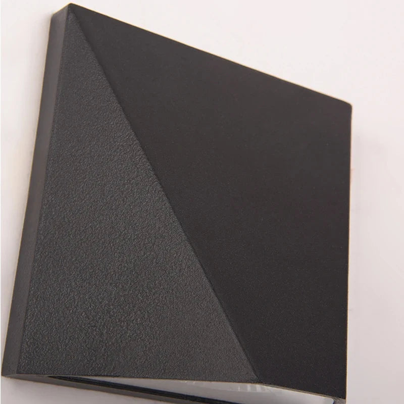 Modern Black 5W IP65 Outdoor LED Wall Light