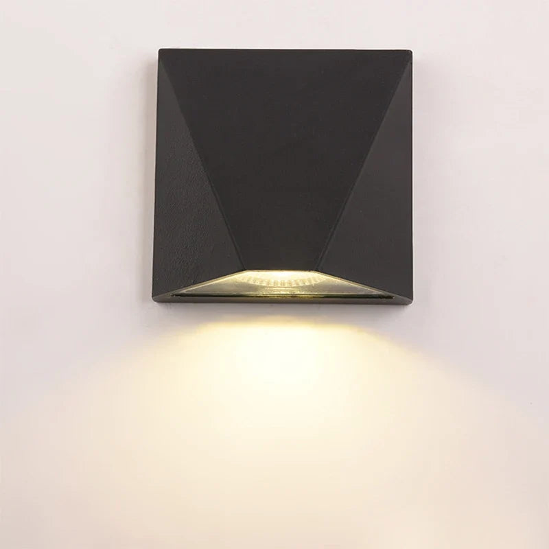 Modern Black 5W IP65 Outdoor LED Wall Light
