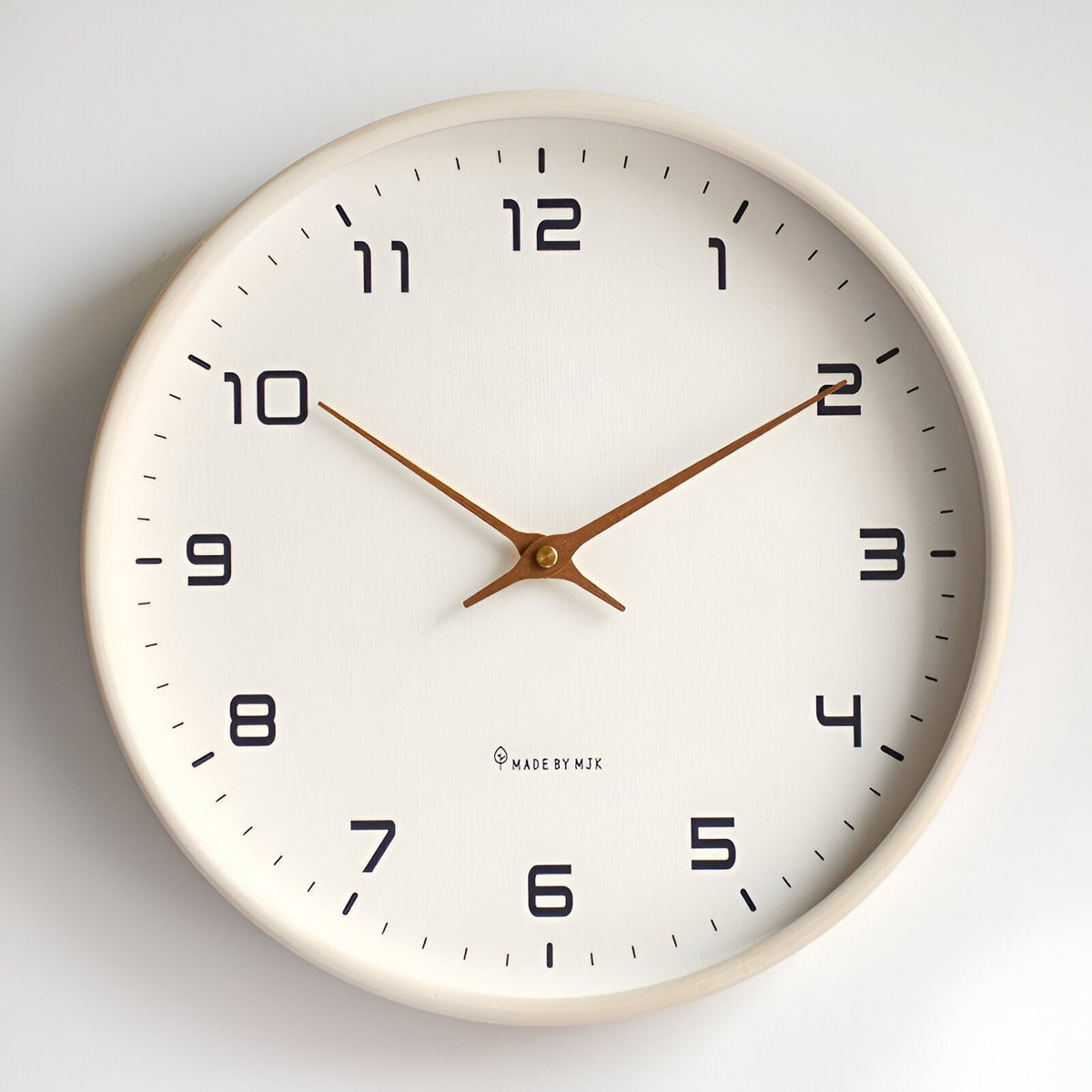 Nordische Wanduhr