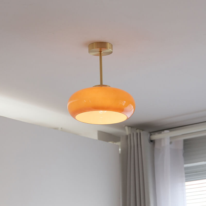 Deckenleuchte im Vintage-Stil aus Messing und bernsteinfarbenem Glas (halb bündig)