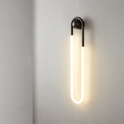 LED-Wandleuchte mit geschwungenem Acrylrahmen