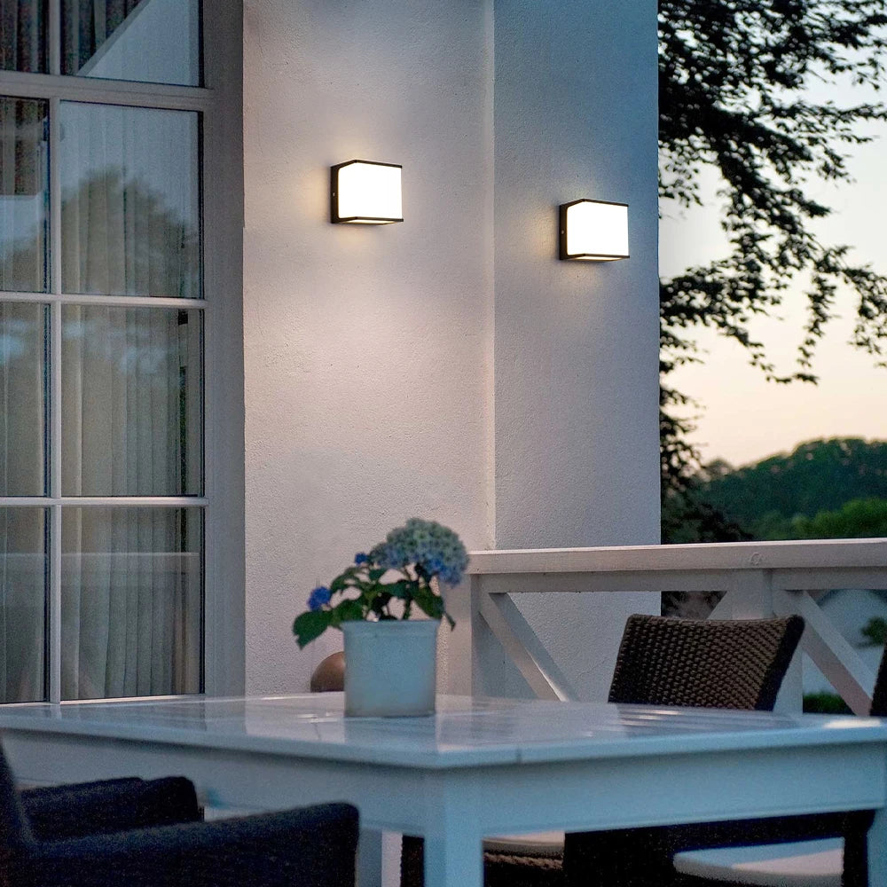 AeroCube IP65 LED-Wandleuchte für den Außenbereich