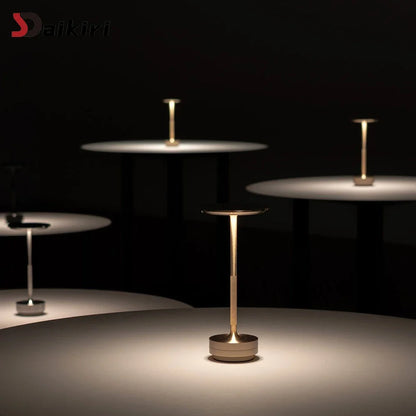 Wiederaufladbare, per Touch dimmbare Schreibtischlampe