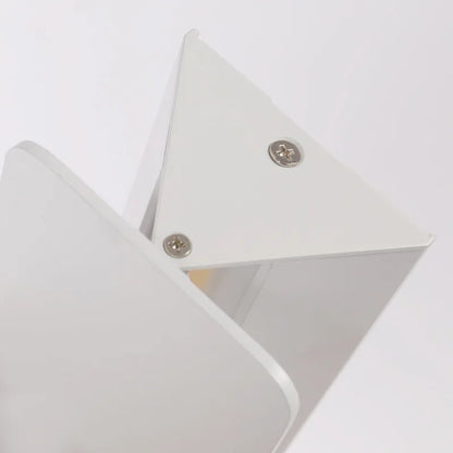 Minimalist Aluminium LED Swing Wall Lamp