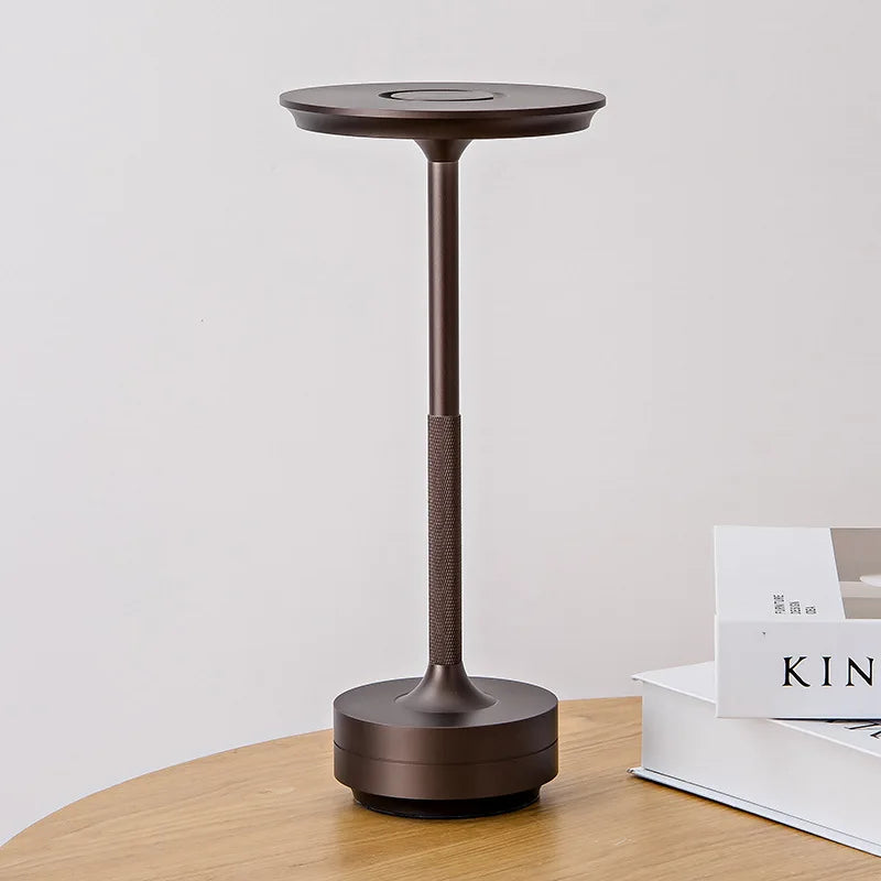 Wiederaufladbare, per Touch dimmbare Schreibtischlampe