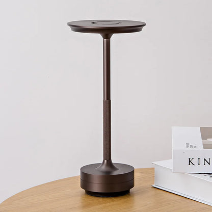 Wiederaufladbare, per Touch dimmbare Schreibtischlampe