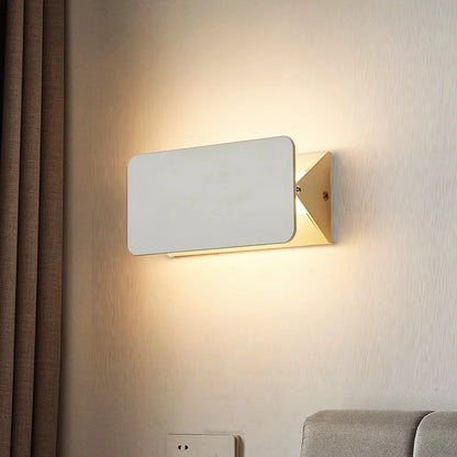 Minimalist Aluminium LED Swing Wall Lamp