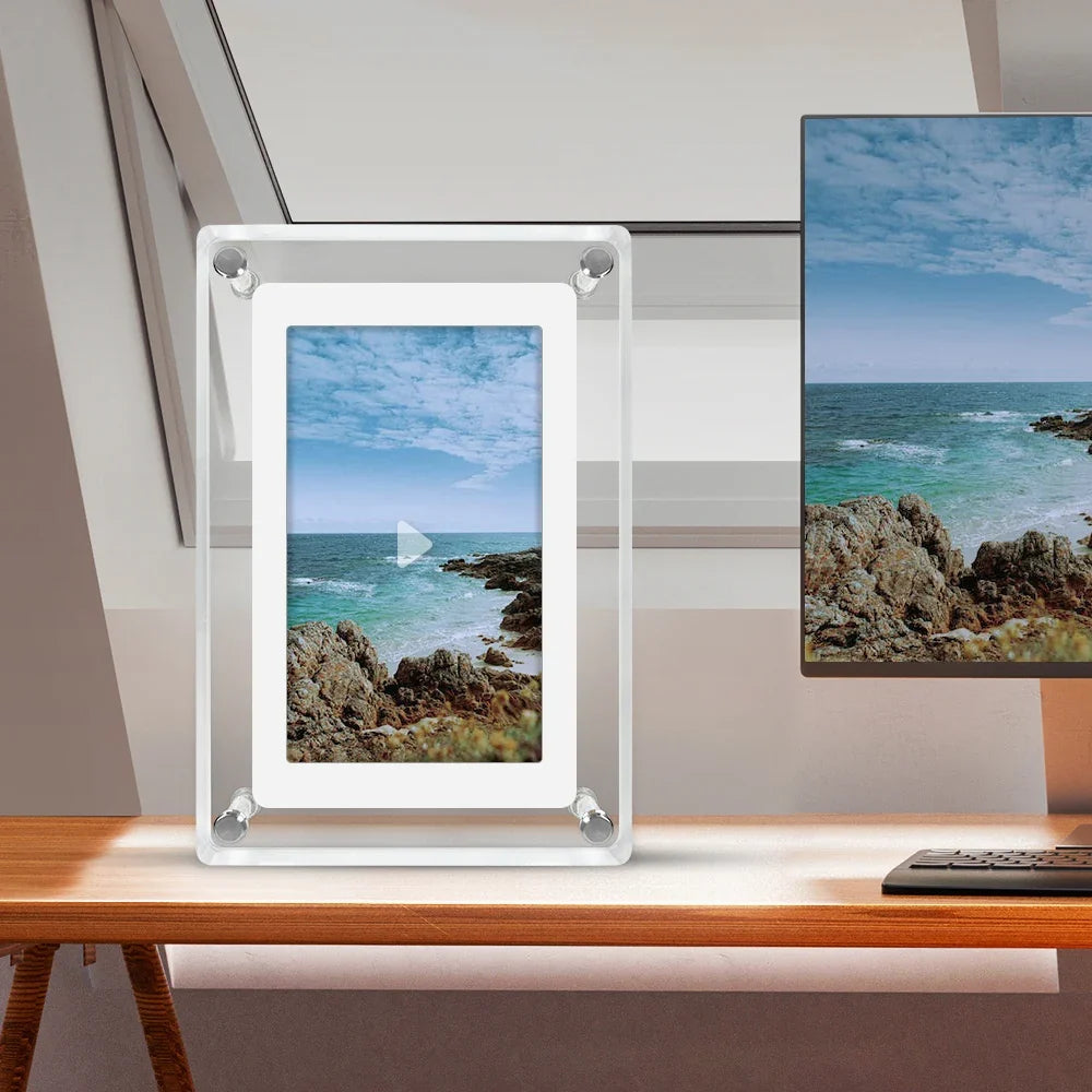 ClearFrame digitaler Bilderrahmen aus Acryl