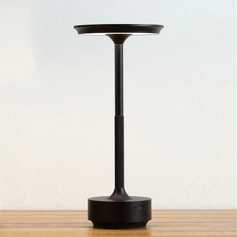 Wiederaufladbare, per Touch dimmbare Schreibtischlampe
