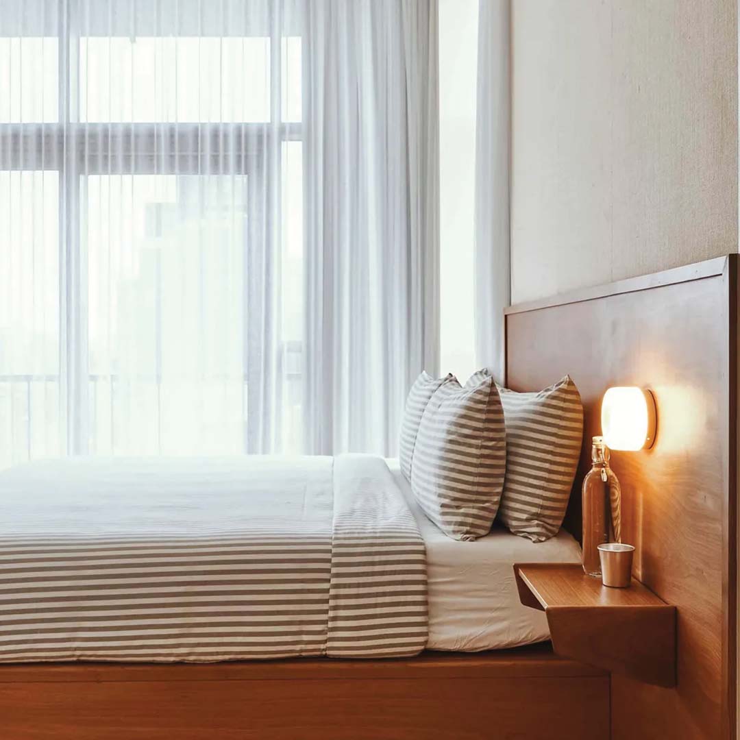 Solaria Modern LED Wall Lamp