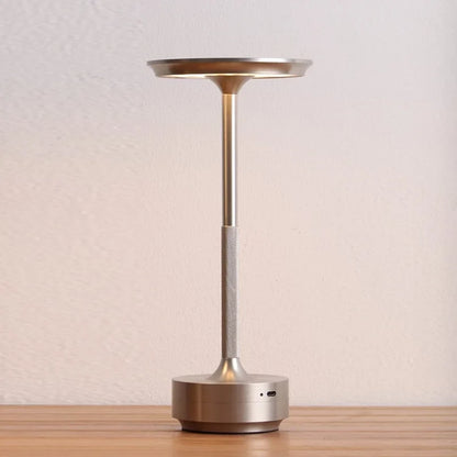 Wiederaufladbare, per Touch dimmbare Schreibtischlampe