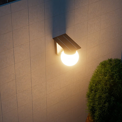 Solar-Opalglas-LED-Wandleuchte