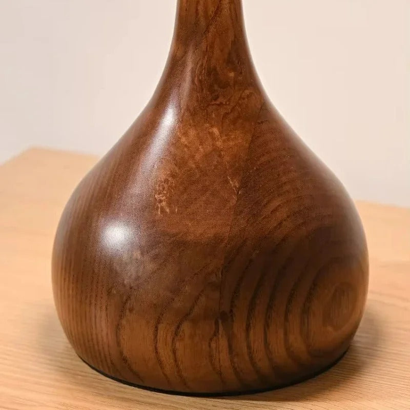 Andi Tischleuchte aus Walnussholz, Messing und Glas